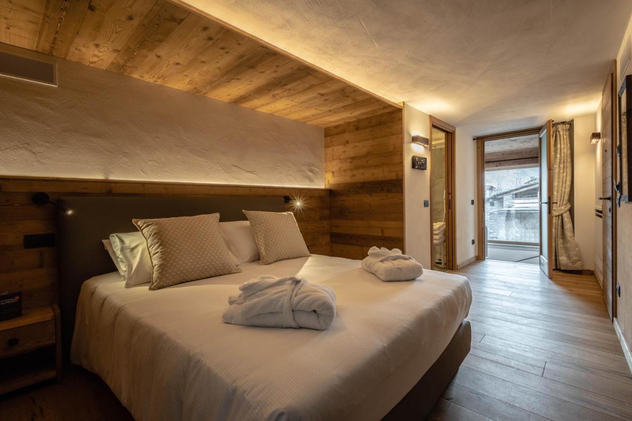 Les Plaisirs D'Antan Hotel Jovencan ภายนอก รูปภาพ