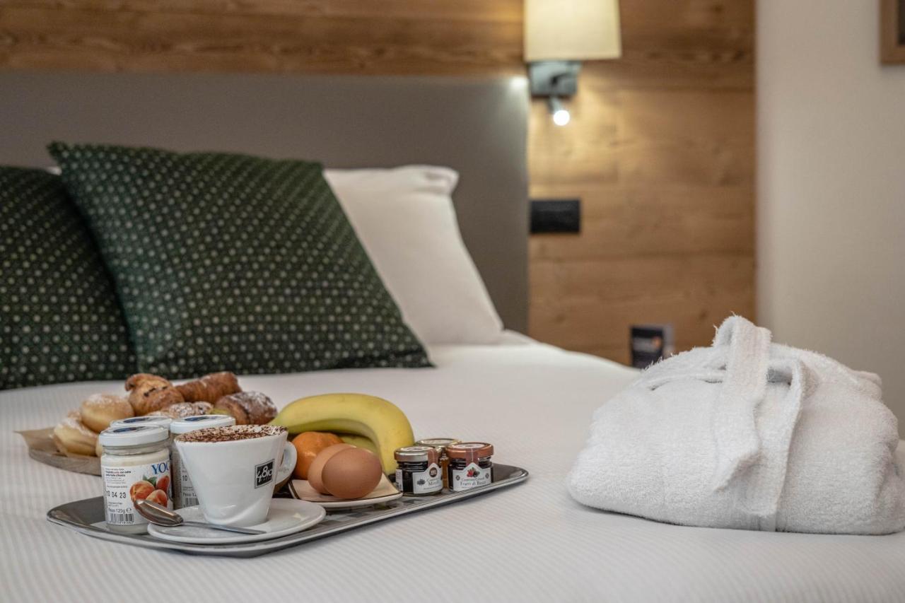 Les Plaisirs D'Antan Hotel Jovencan ภายนอก รูปภาพ