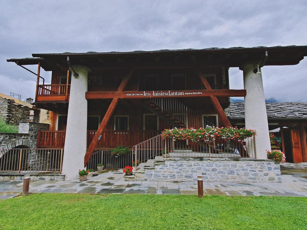 Les Plaisirs D'Antan Hotel Jovencan ภายนอก รูปภาพ